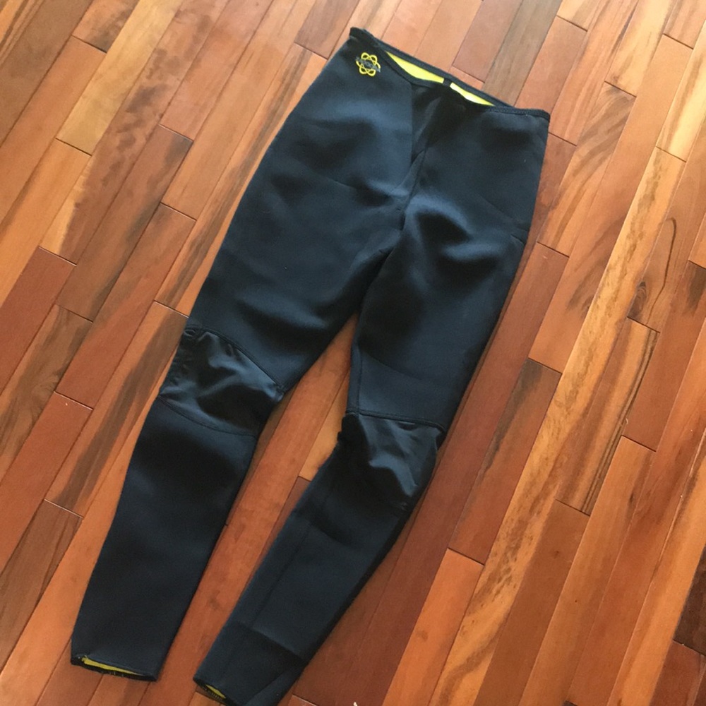 Zaggora women’s Neoprene exercise pants celu lite
